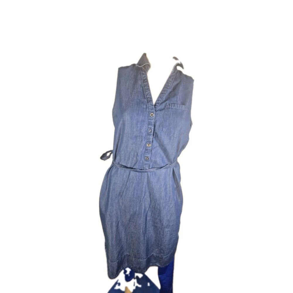 New York & Co Blue Denim Chambray Shift Dress Belt Medium V Neck Collar Pocket S